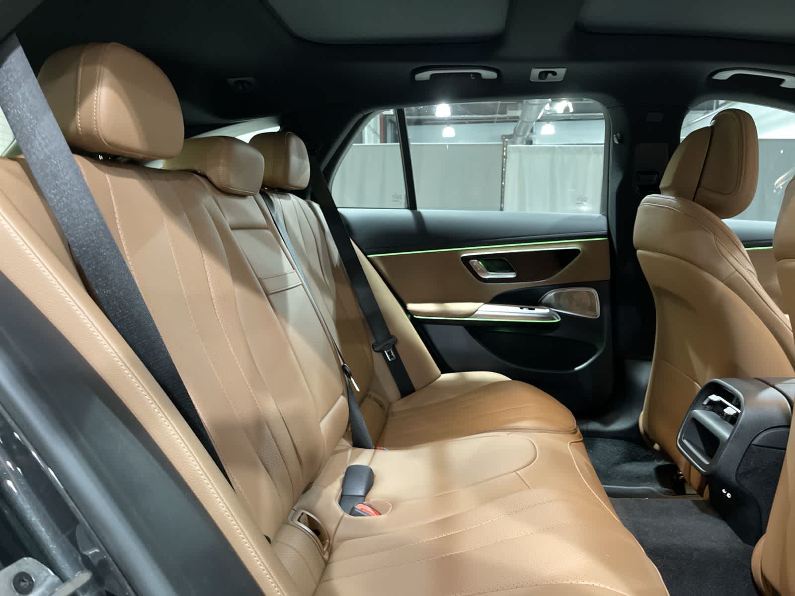 Thumbnail: 2025 Mercedes-Benz E-Class - 25