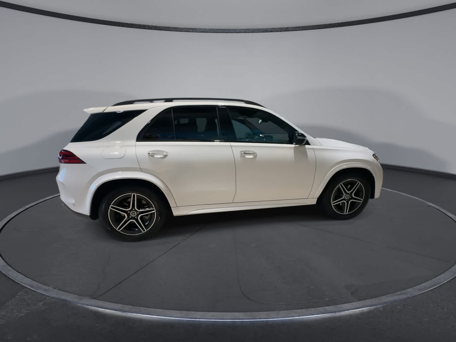 Thumbnail: 2025 Mercedes-Benz GLE - 11