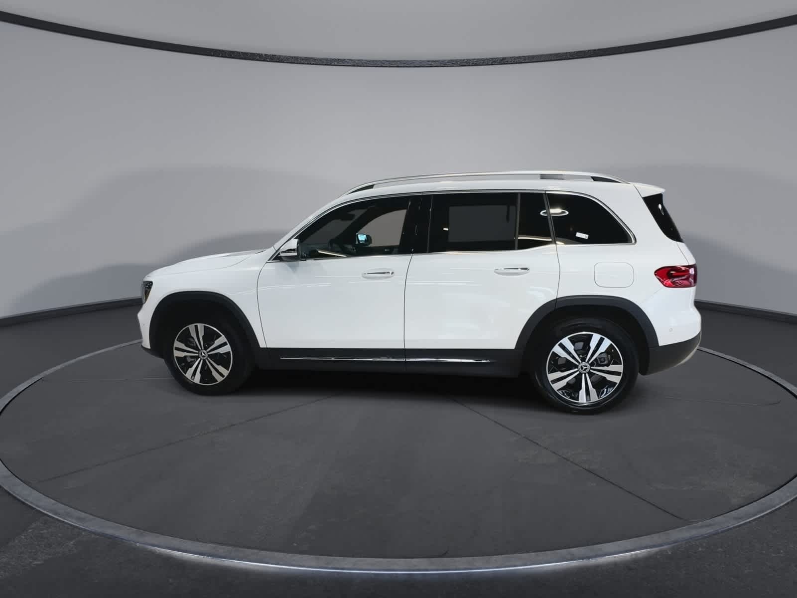 Thumbnail: 2026 Mercedes-Benz GLB - 7