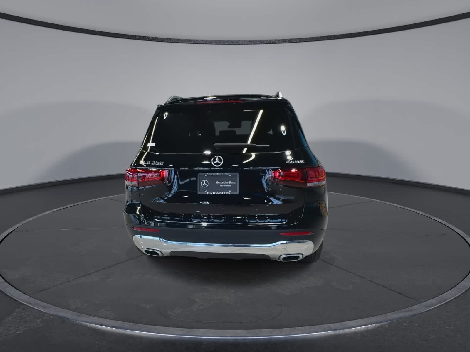 Thumbnail: 2022 Mercedes-Benz GLB - 10