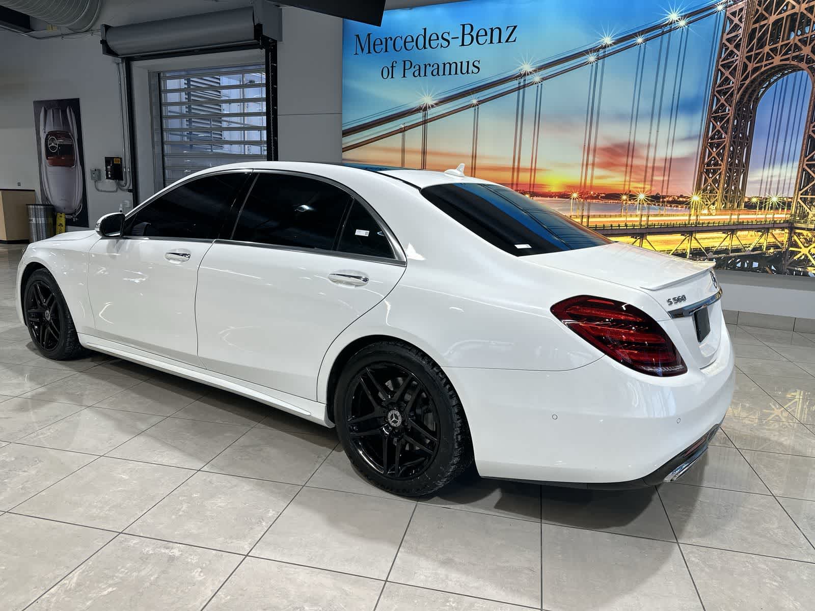 Thumbnail: 2019 Mercedes-Benz S-Class - 16