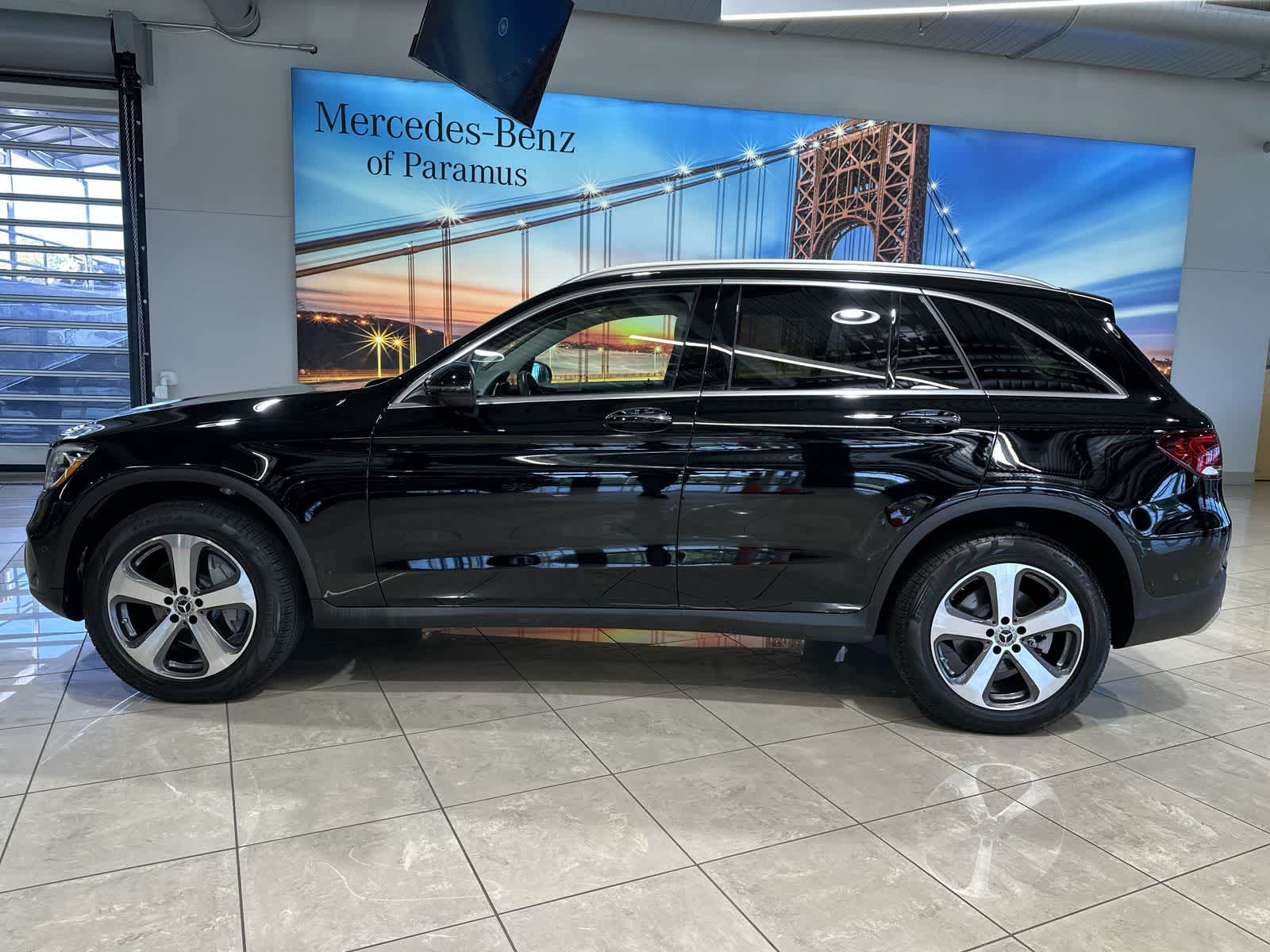 Thumbnail: 2022 Mercedes-Benz GLC - 15
