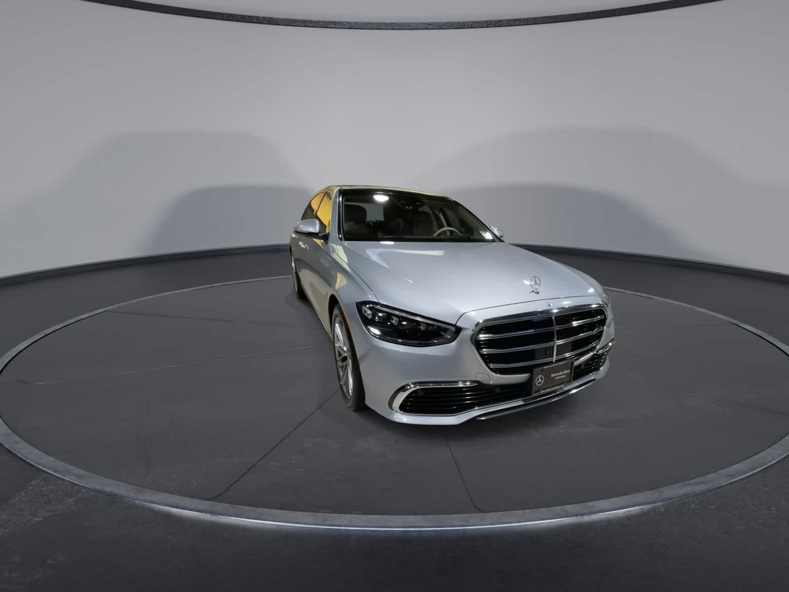 Thumbnail: 2021 Mercedes-Benz S-Class - 3