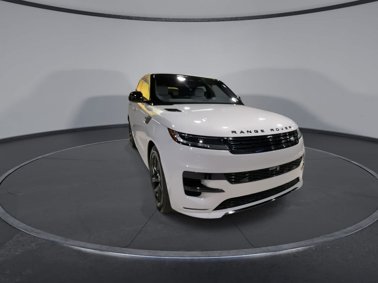 Thumbnail: 2023 Land Rover Range Rover Sport - 3