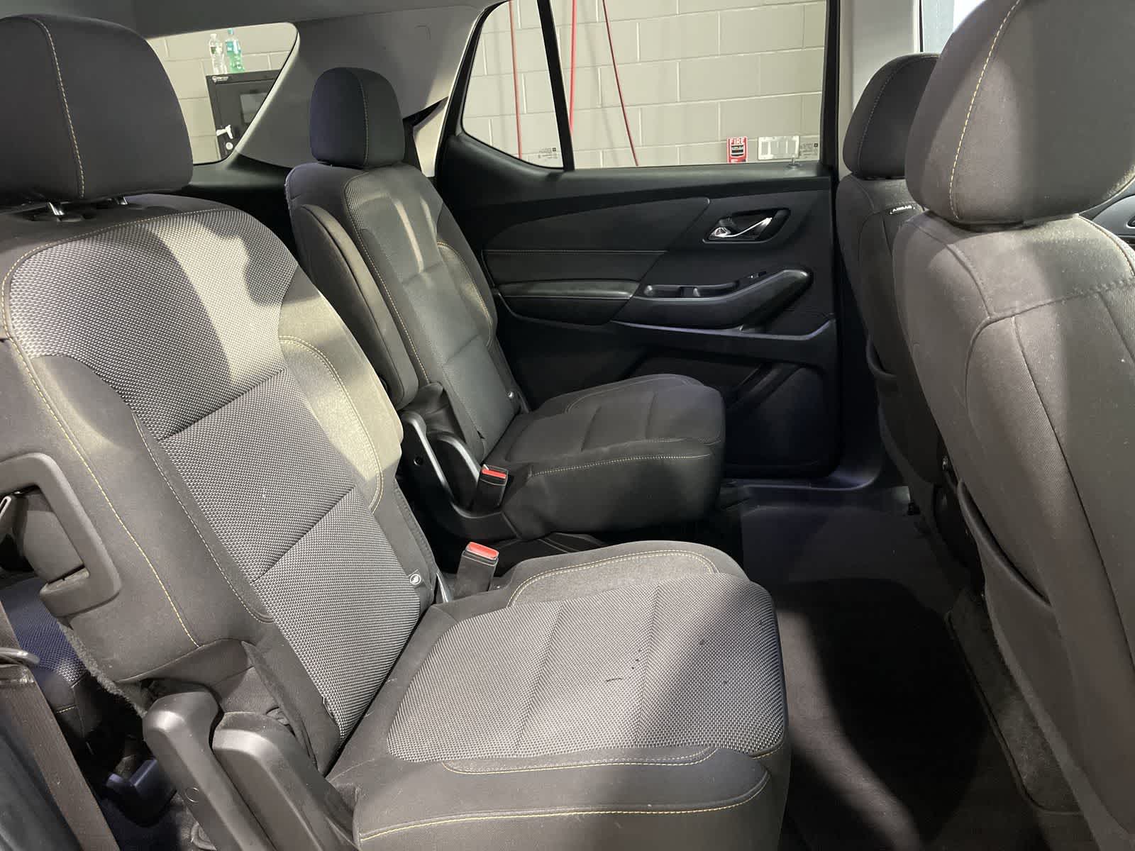 2020 Chevrolet Traverse LT 25