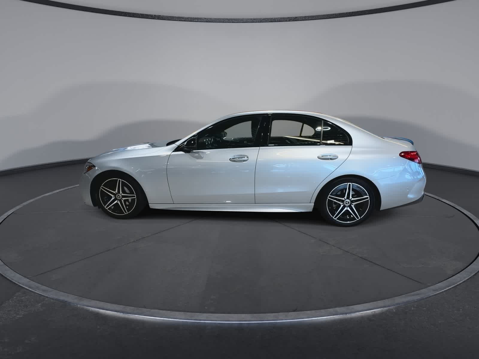 Thumbnail: 2022 Mercedes-Benz C-Class - 7