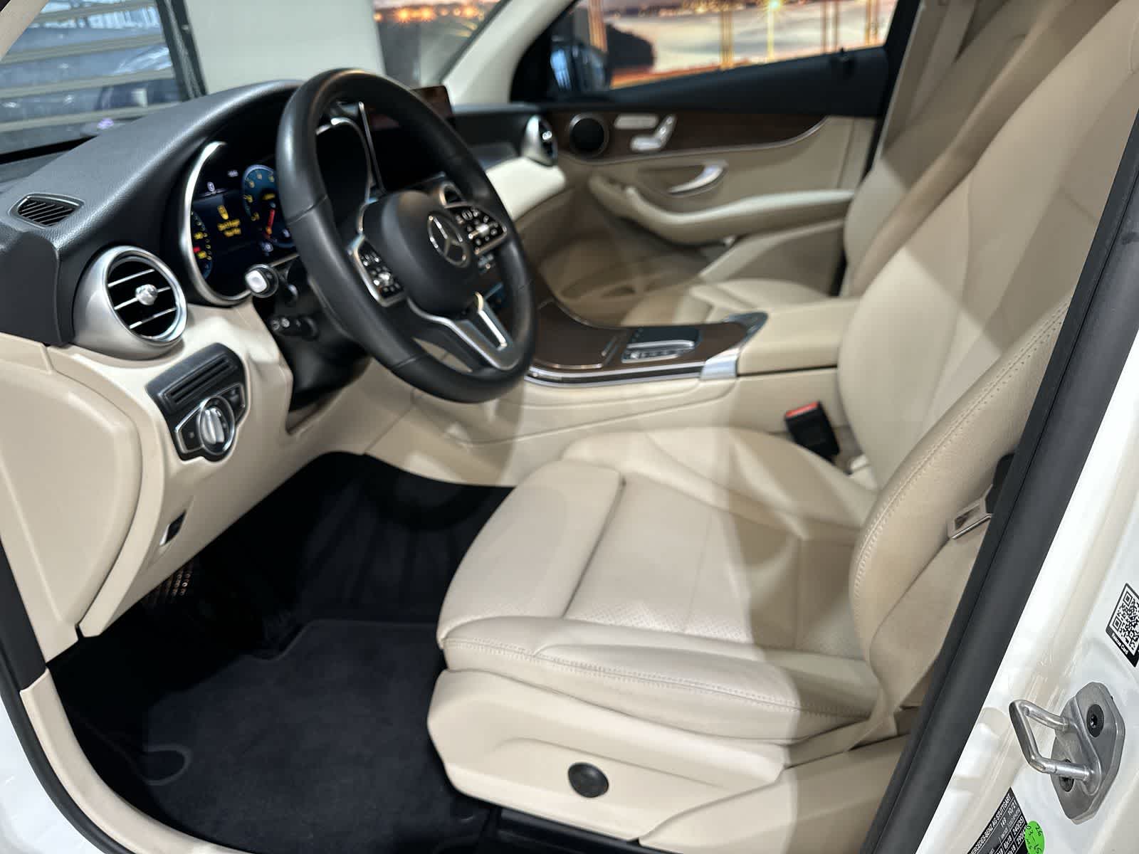 Thumbnail: 2022 Mercedes-Benz GLC - 14