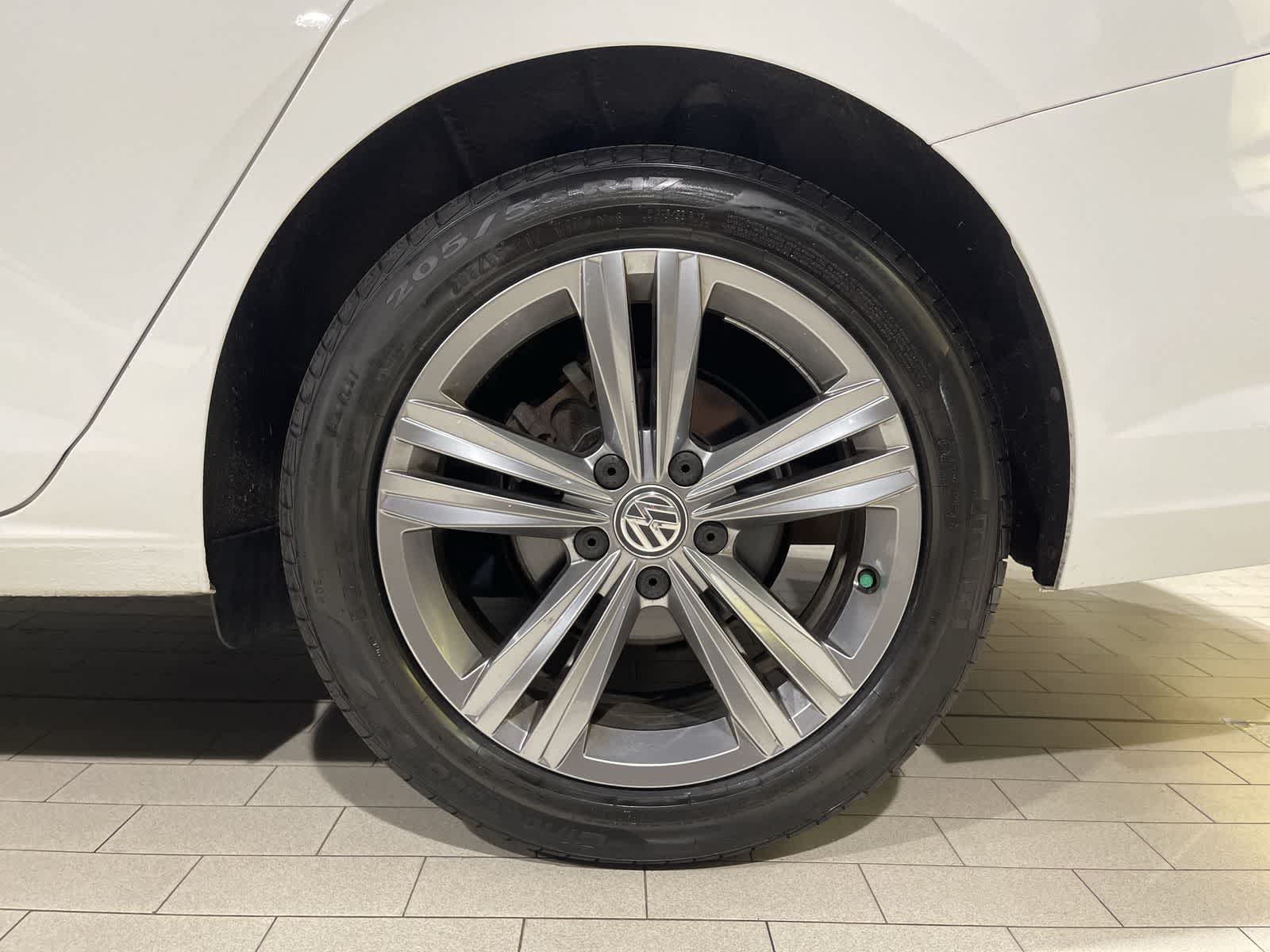 Thumbnail: 2019 Volkswagen Jetta - 20