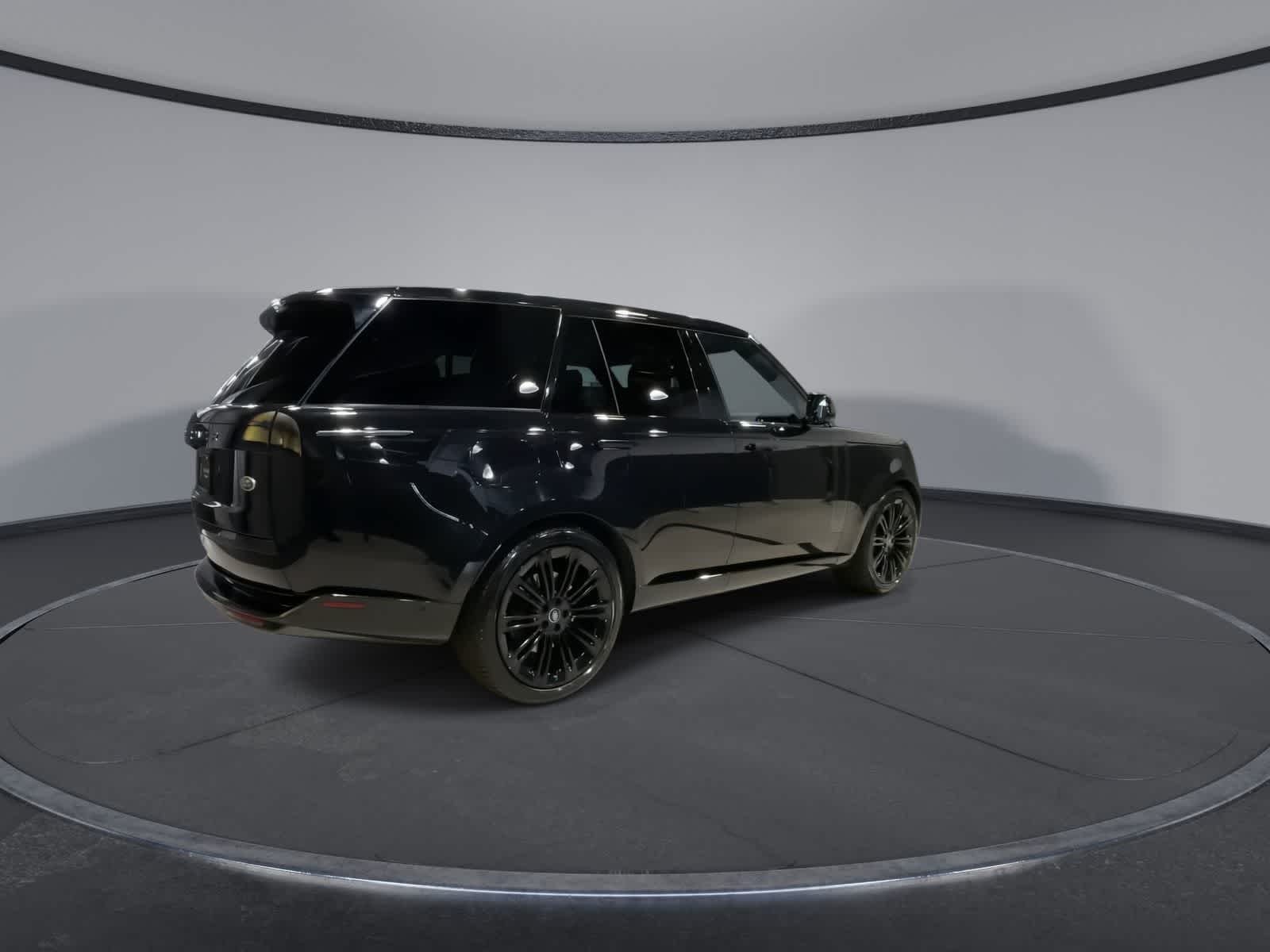 Thumbnail: 2023 Land Rover Range Rover - 12