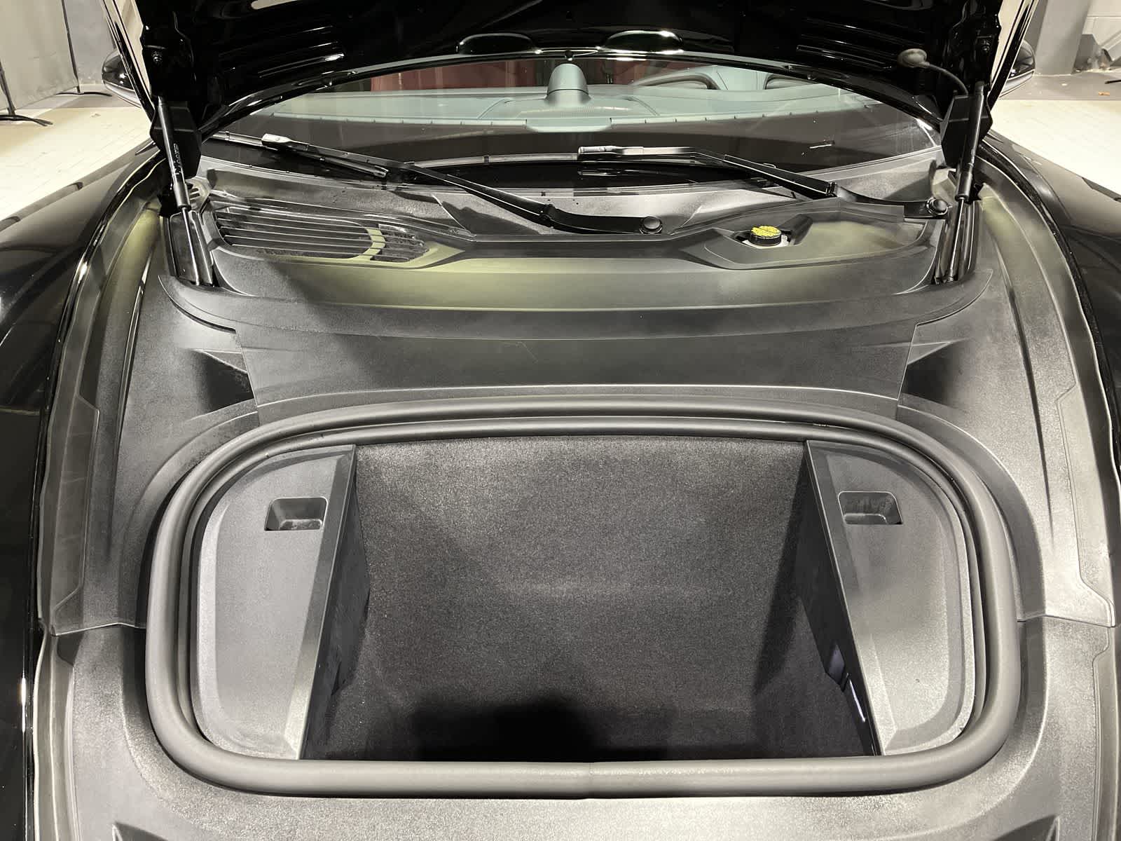 Thumbnail: 2023 Porsche Taycan - 21