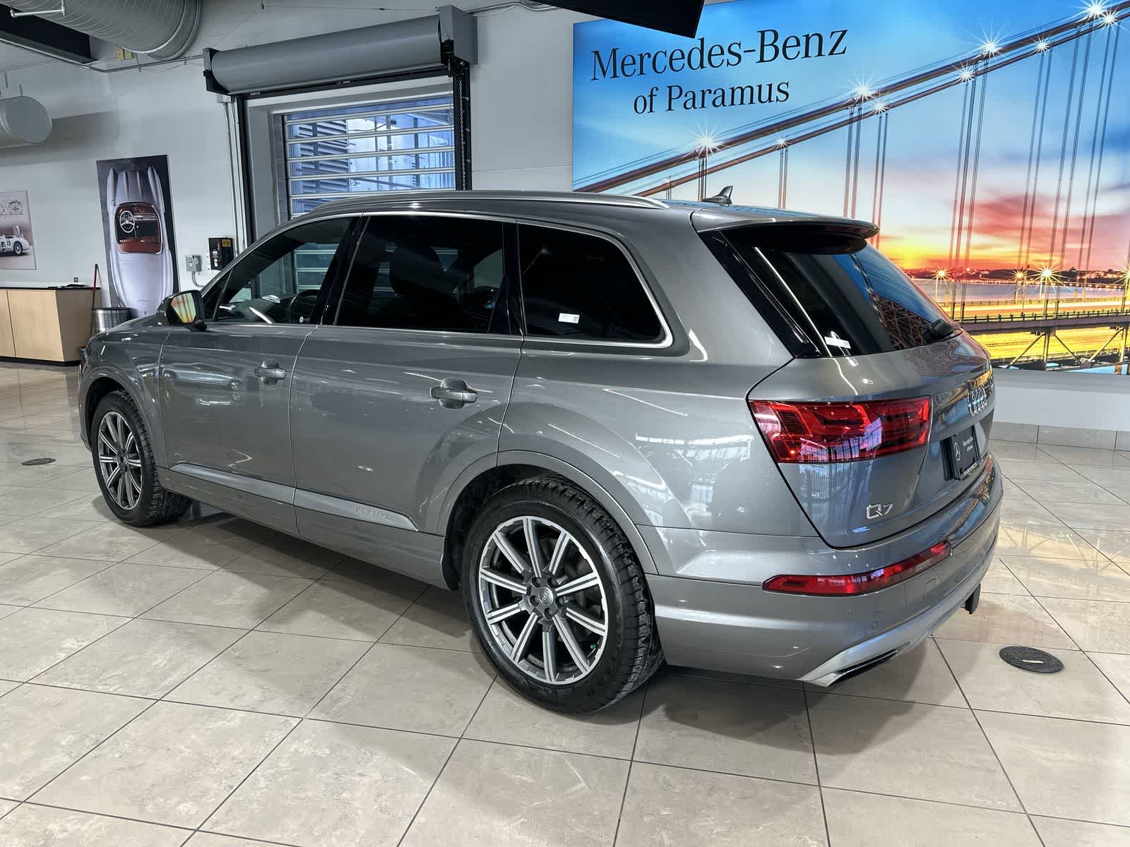 Thumbnail: 2017 Audi Q7 - 16