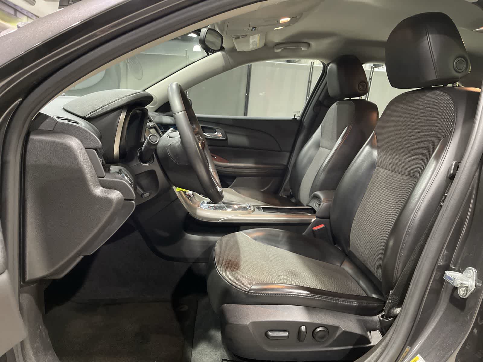 Thumbnail: 2013 Chevrolet Malibu - 23