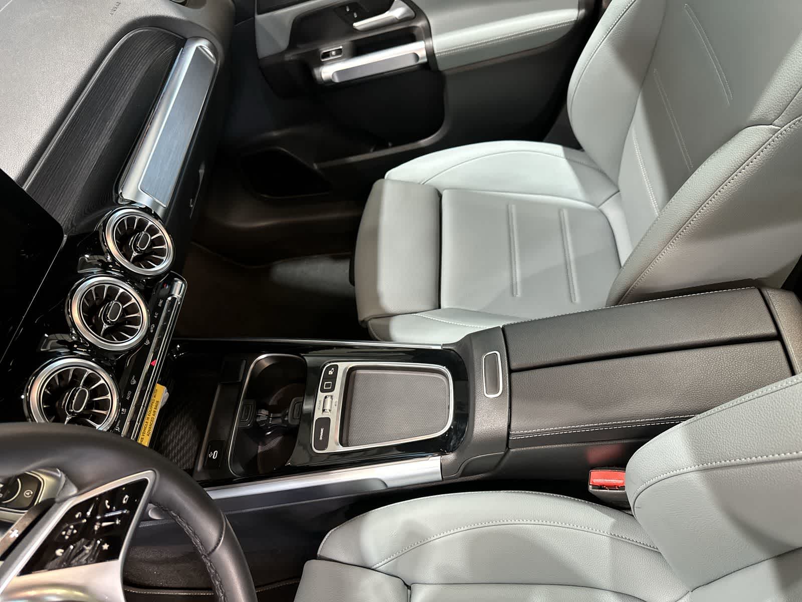 Thumbnail: 2026 Mercedes-Benz GLB - 28