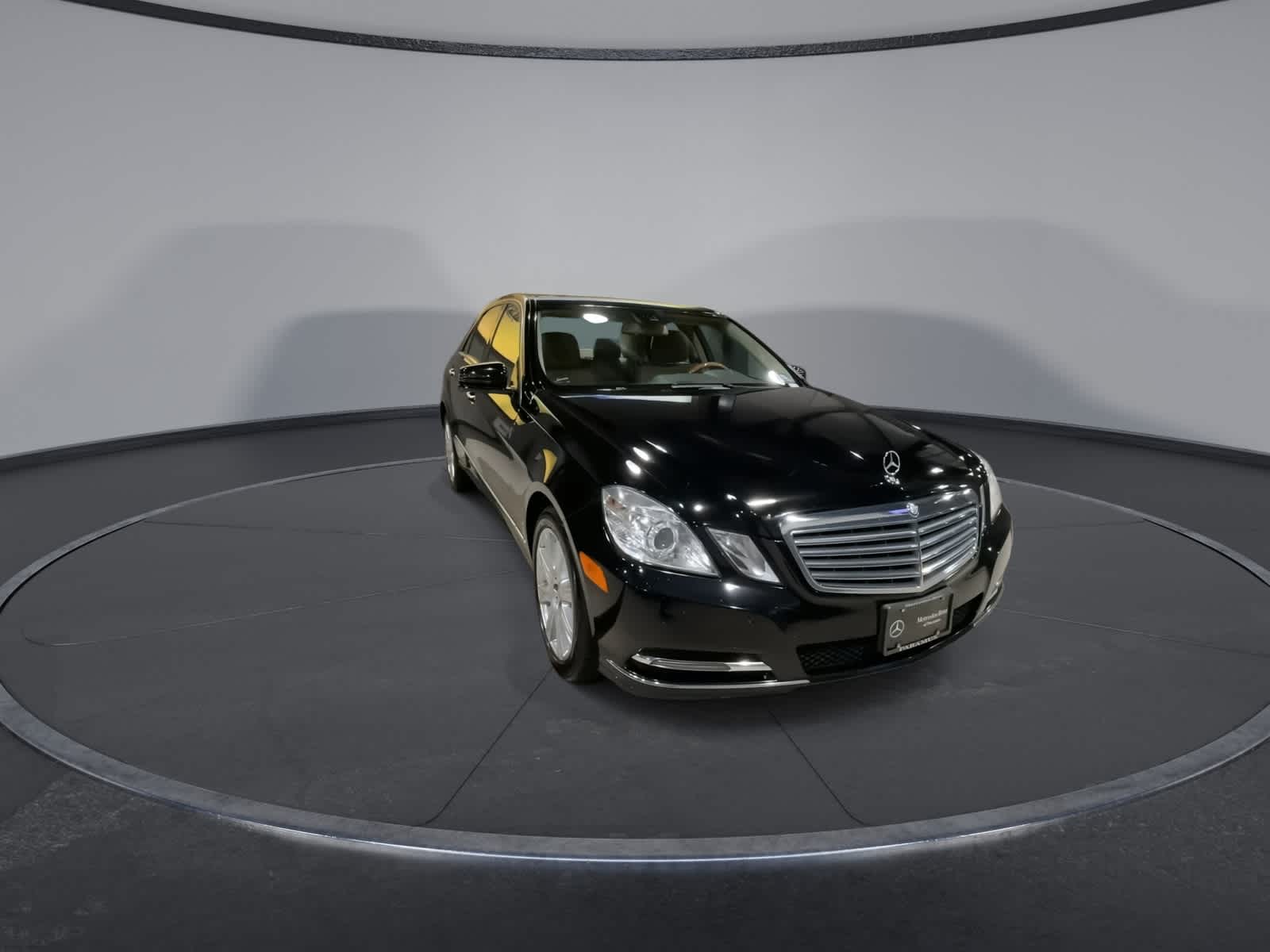 Thumbnail: 2013 Mercedes-Benz E-Class - 4