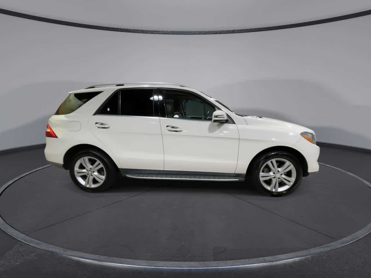 Thumbnail: 2013 Mercedes-Benz M-Class - 2