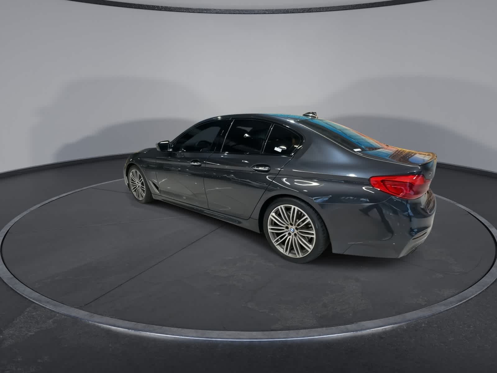 Thumbnail: 2018 BMW 5 Series - 7