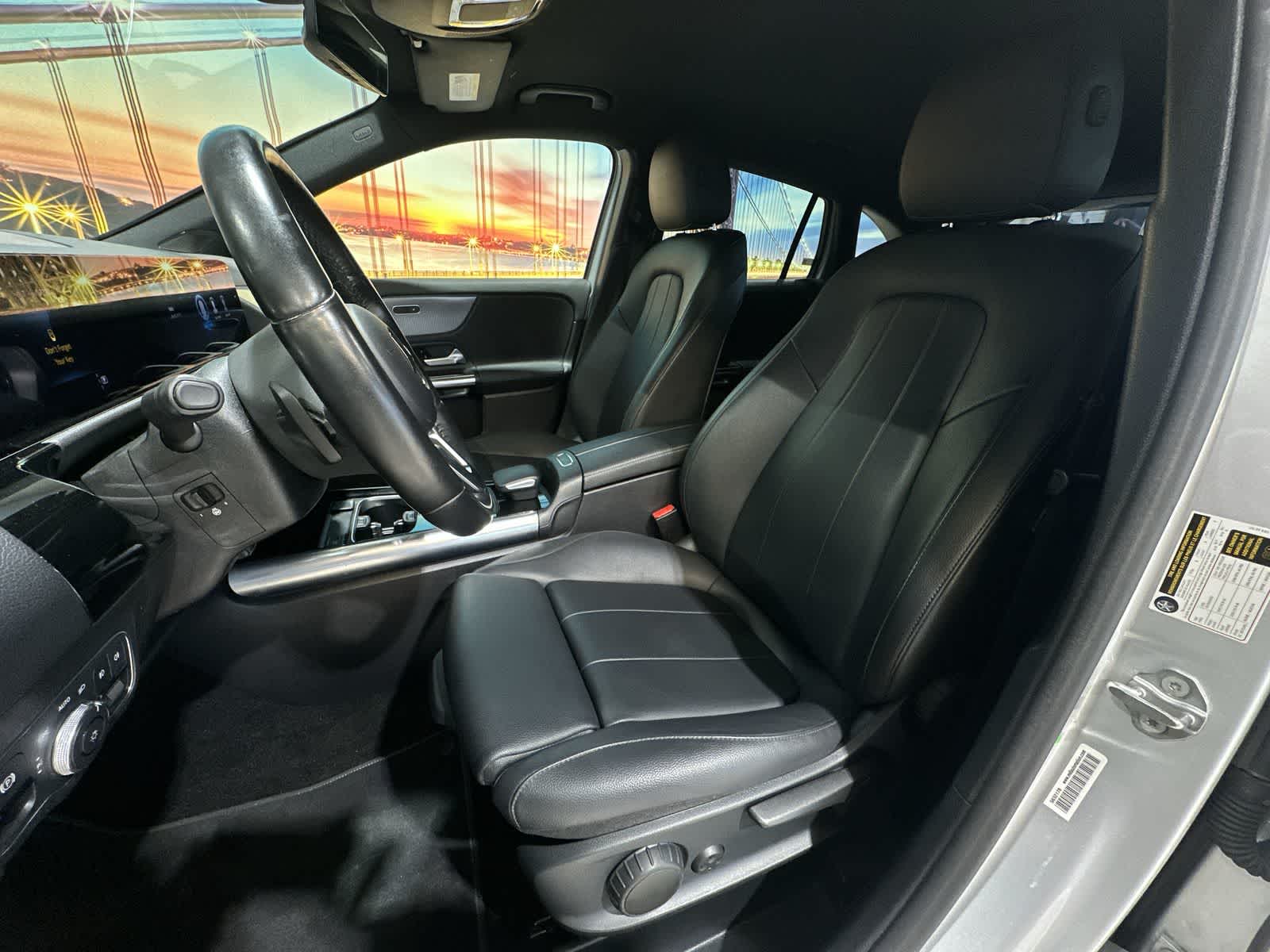 Thumbnail: 2022 Mercedes-Benz GLA - 23