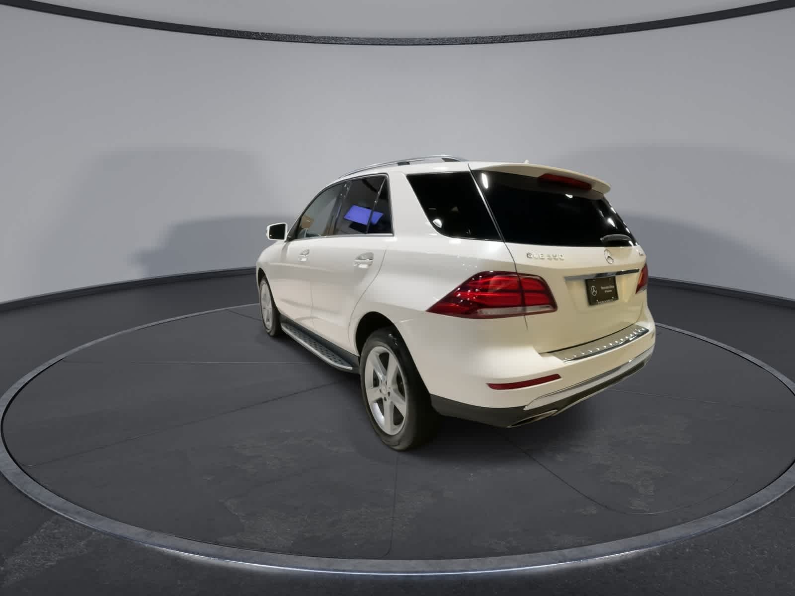 Thumbnail: 2016 Mercedes-Benz GLE - 8