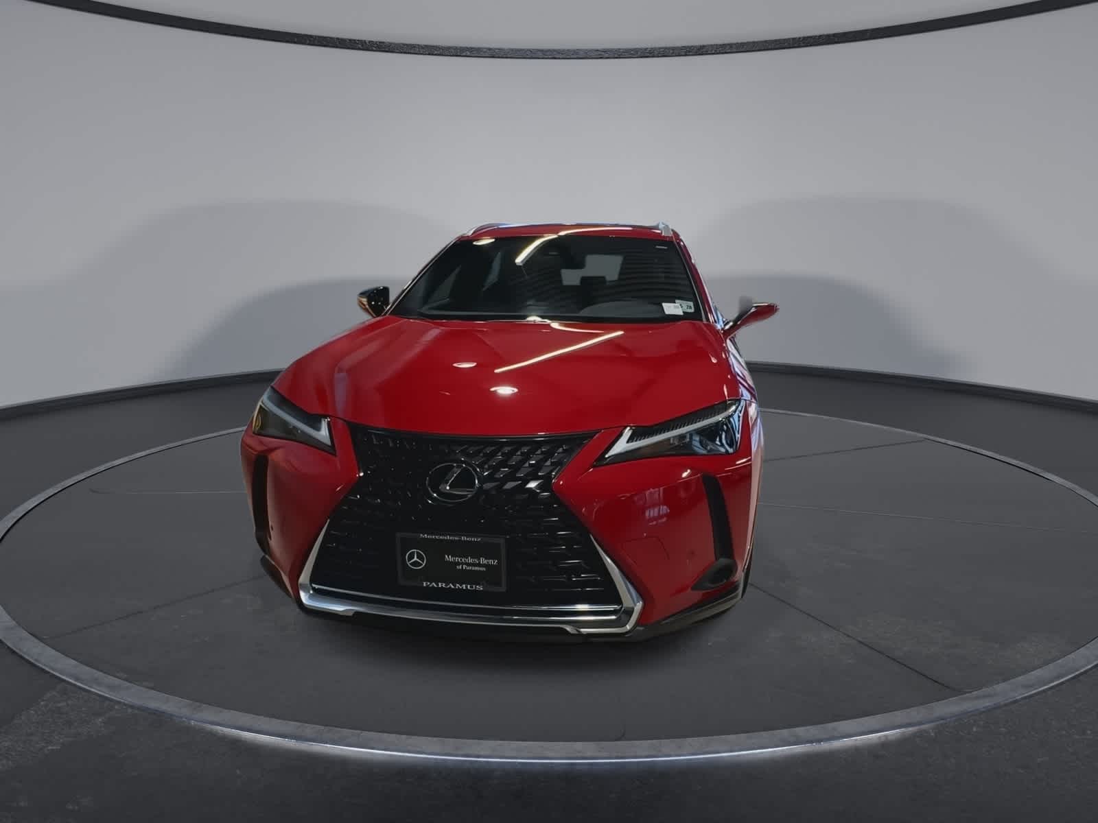 Thumbnail: 2023 Lexus UX - 4