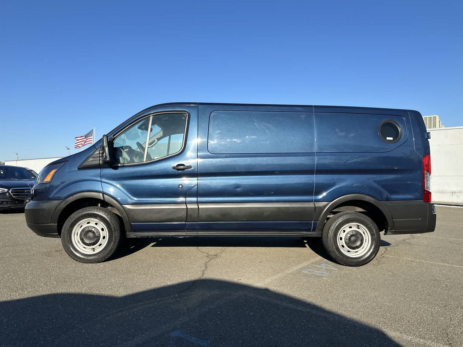 Thumbnail: 2019 Ford Transit Series - 15