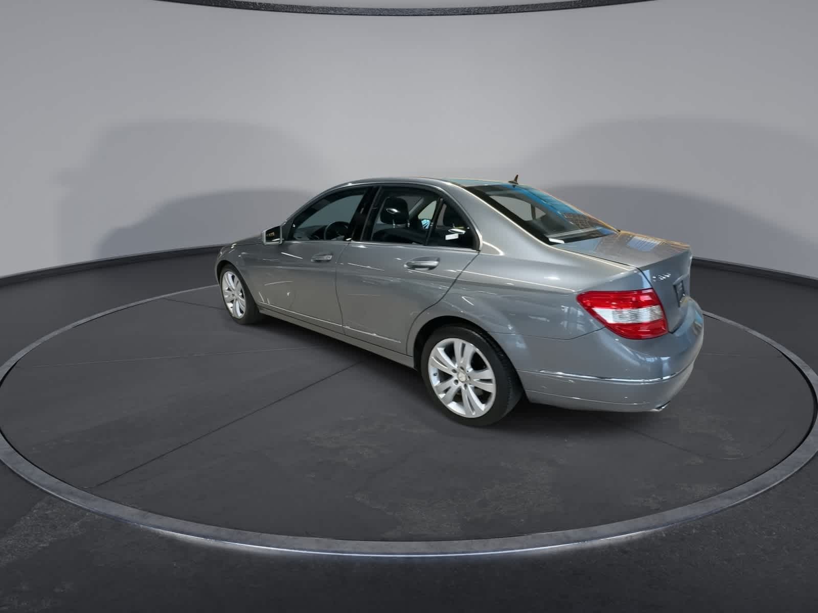 Thumbnail: 2011 Mercedes-Benz C-Class - 8