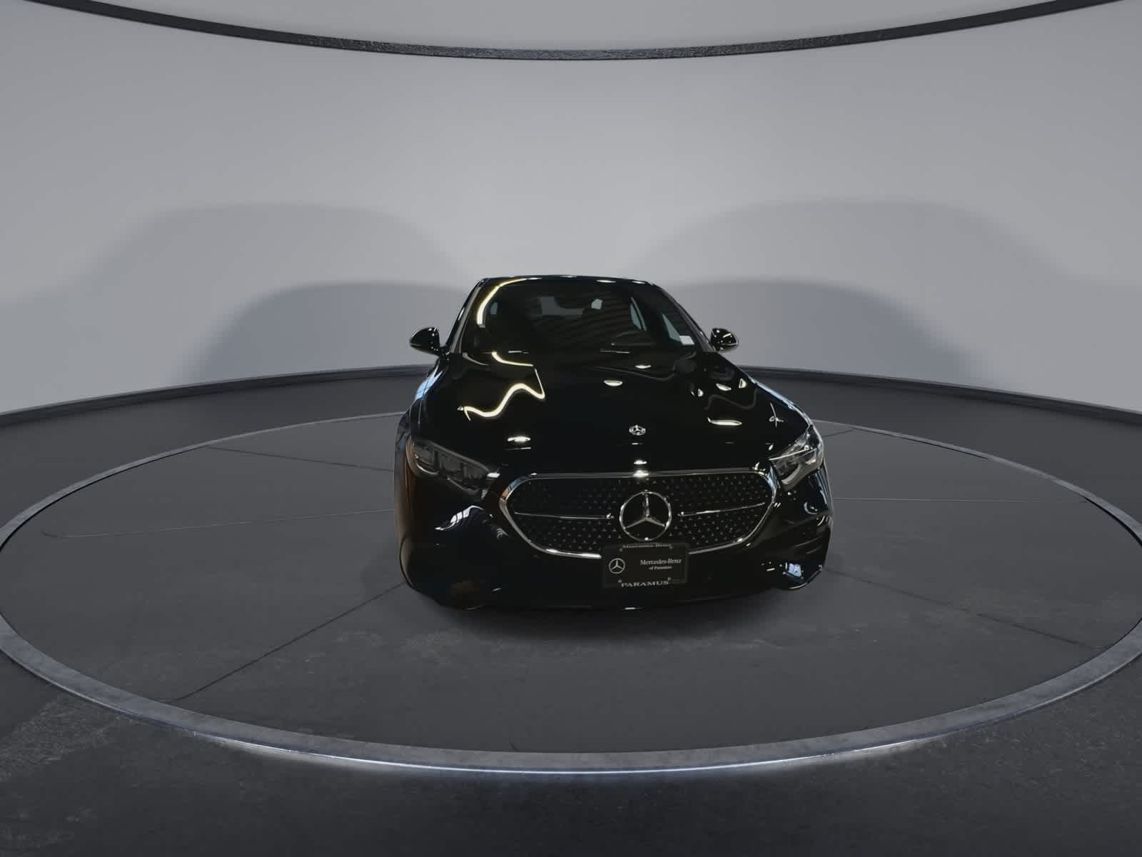 Thumbnail: 2025 Mercedes-Benz E-Class - 3