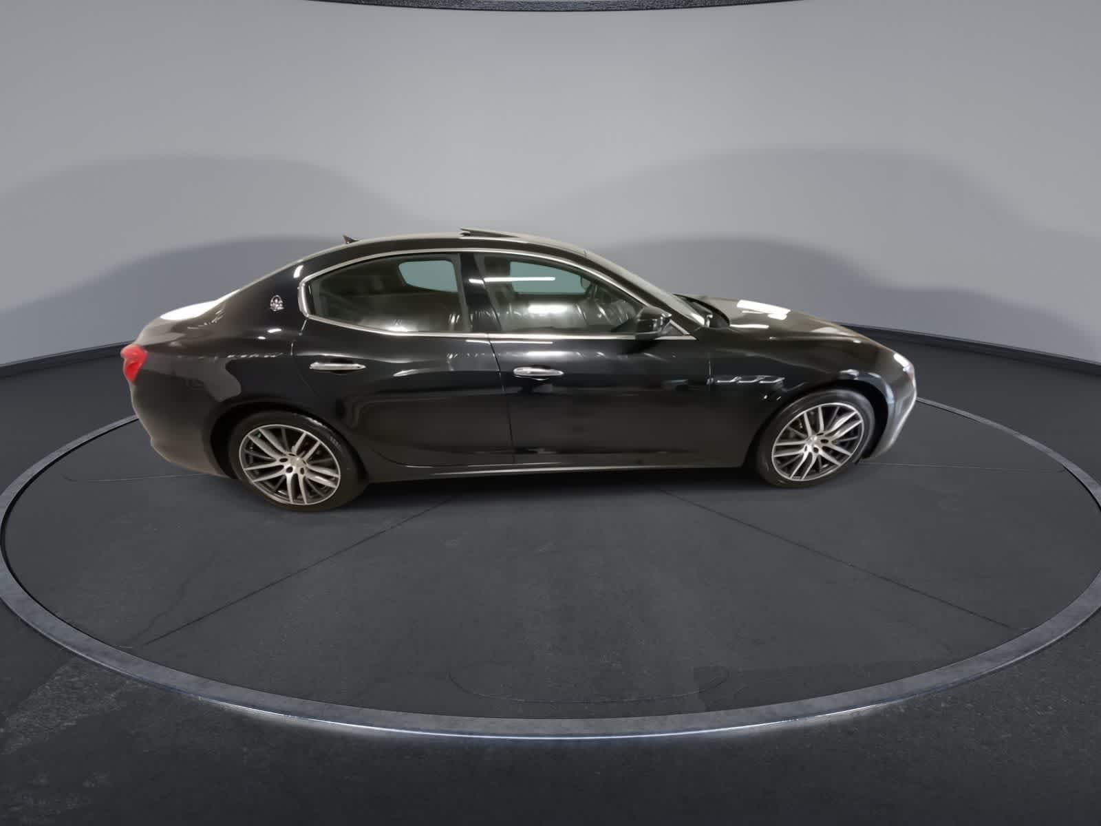Thumbnail: 2019 Maserati Ghibli - 12