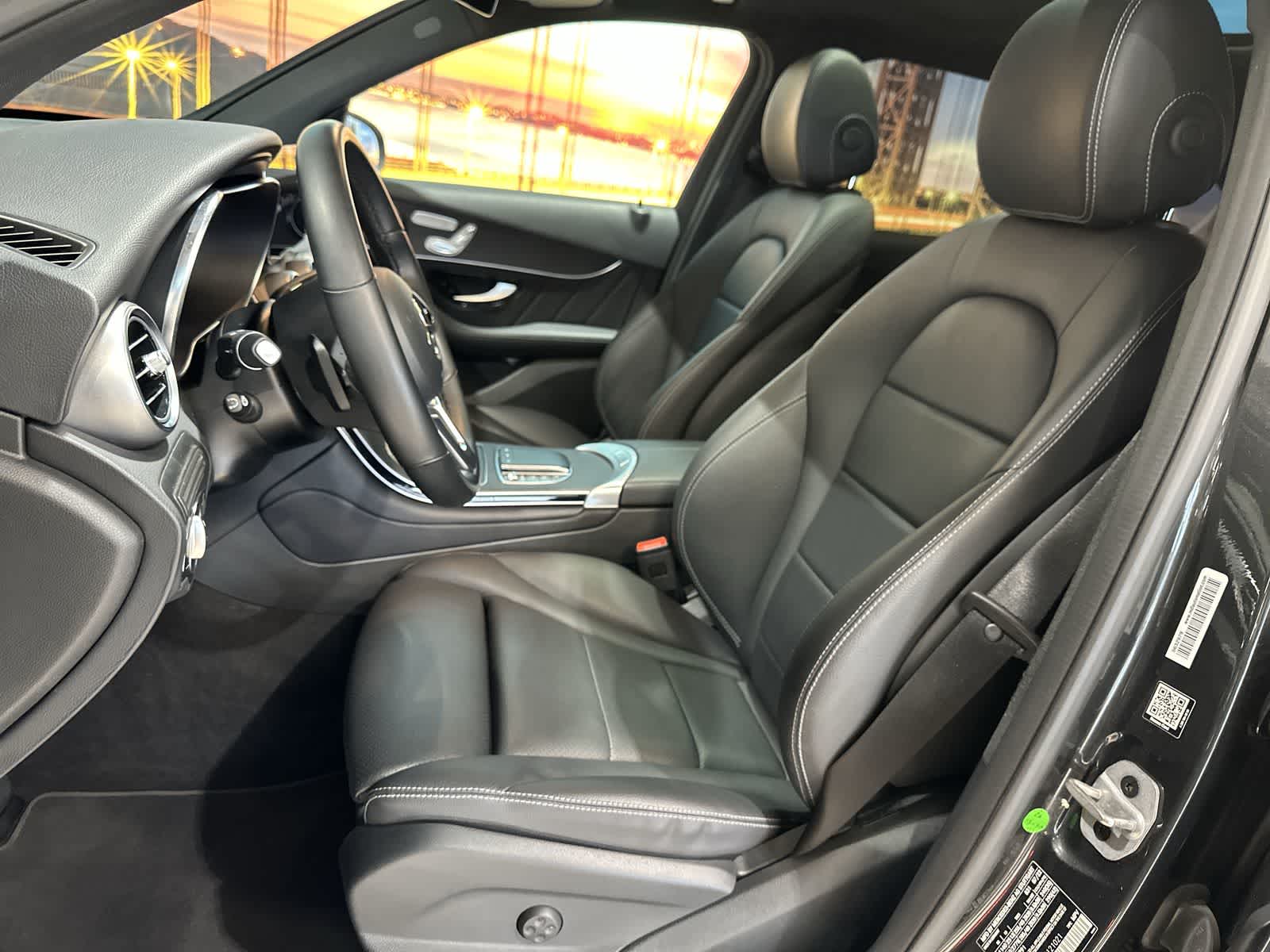 Thumbnail: 2022 Mercedes-Benz GLC - 23