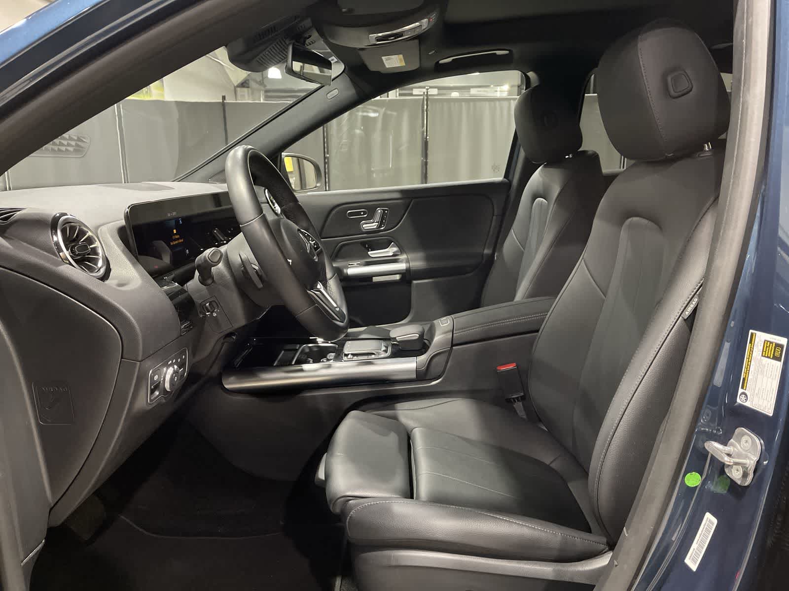 Thumbnail: 2023 Mercedes-Benz GLA - 14