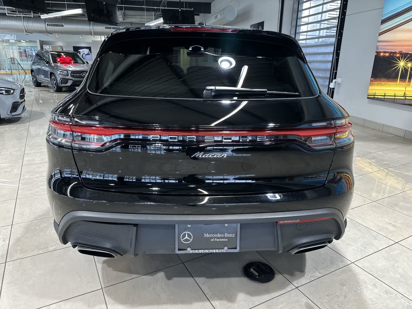 Thumbnail: 2023 Porsche Macan - 17