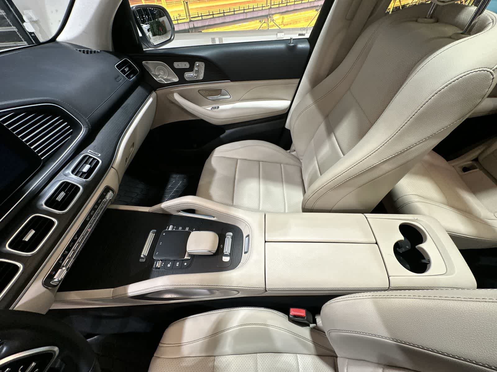 Thumbnail: 2023 Mercedes-Benz GLS - 28