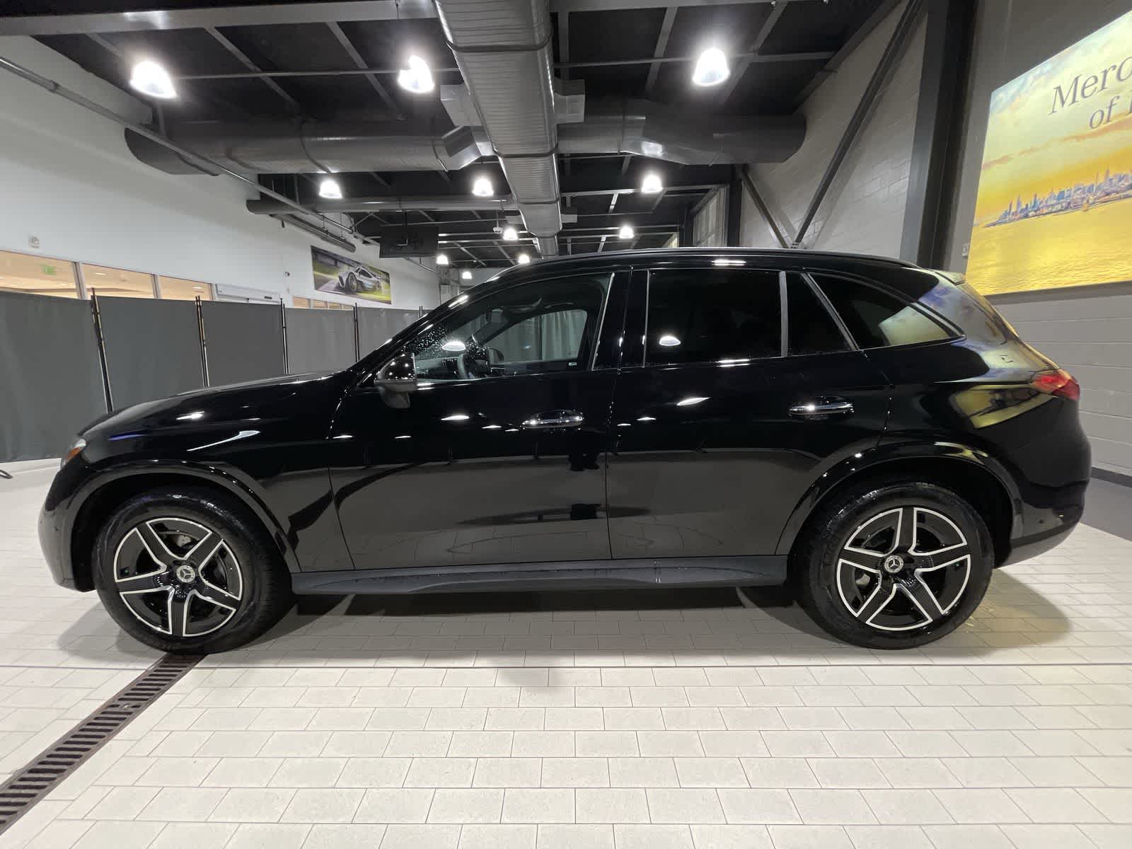 Thumbnail: 2025 Mercedes-Benz GLC - 15