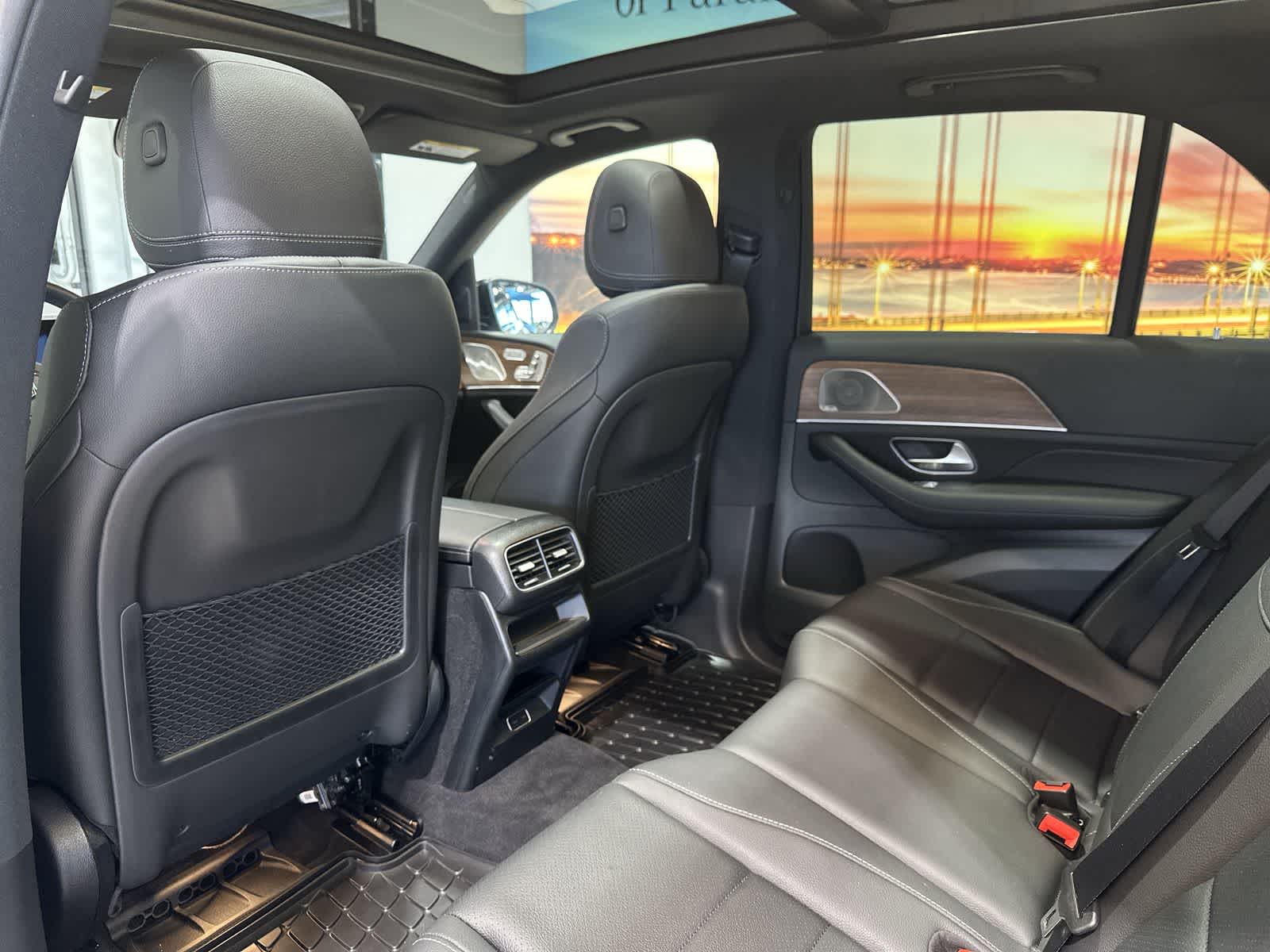 Thumbnail: 2025 Mercedes-Benz GLE - 24