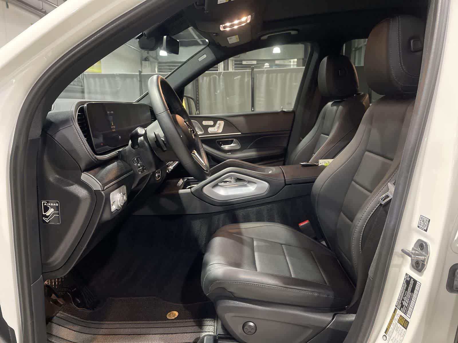 Thumbnail: 2023 Mercedes-Benz GLS - 14