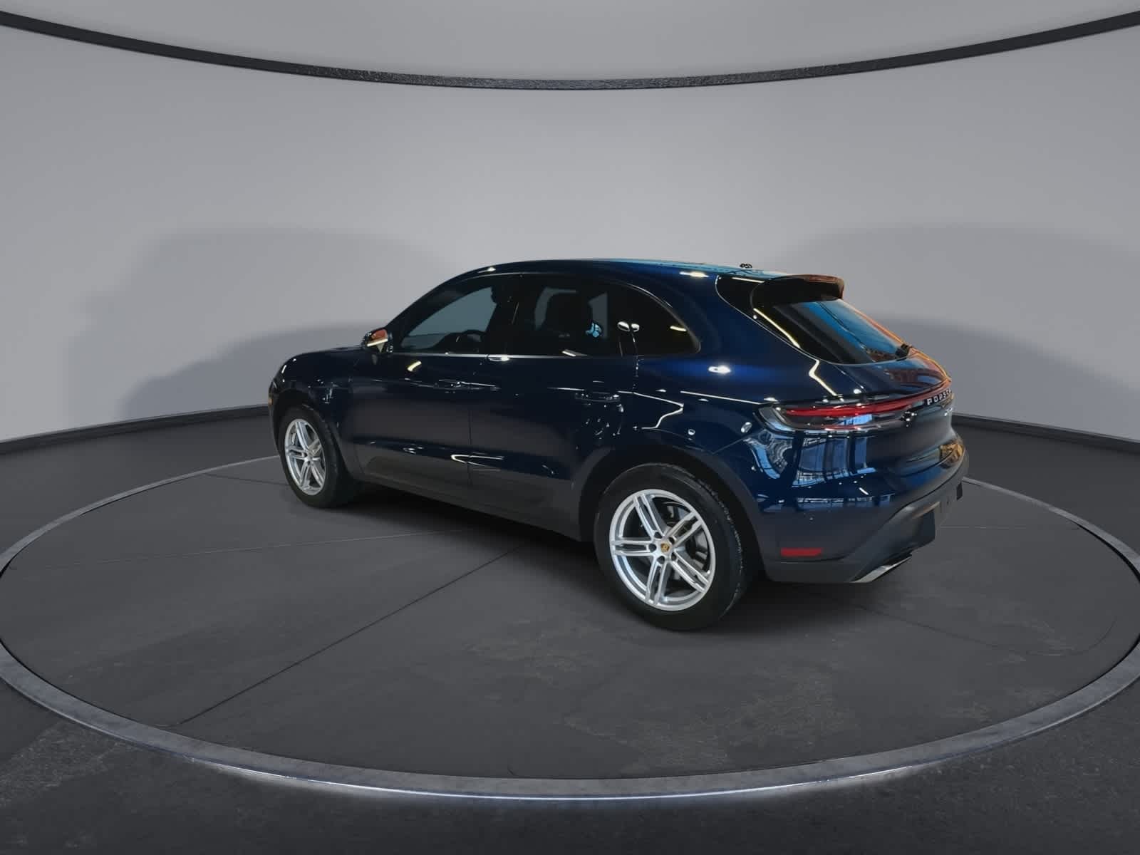 Thumbnail: 2022 Porsche Macan - 8