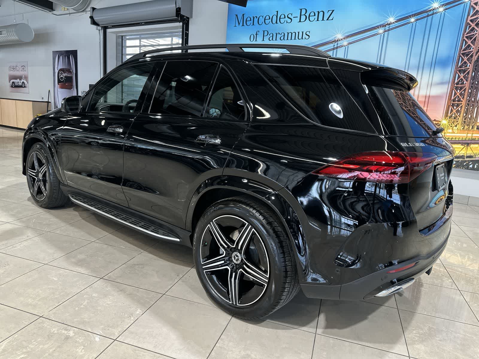Thumbnail: 2024 Mercedes-Benz GLE - 16