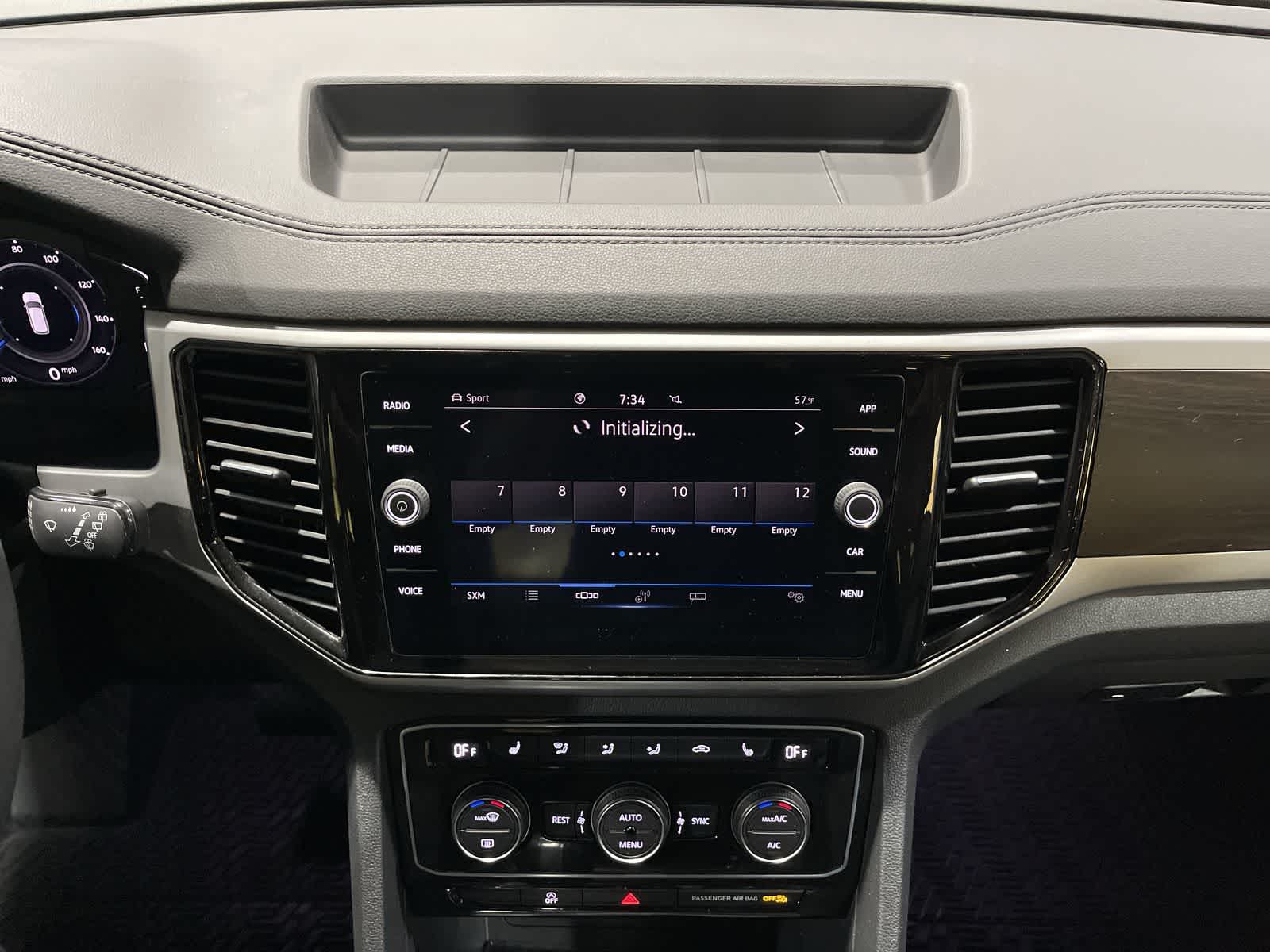 Thumbnail: 2022 Volkswagen Atlas - 28