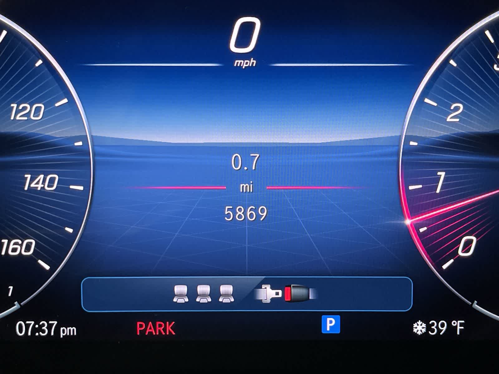 Thumbnail: 2025 Mercedes-Benz C-Class - 30