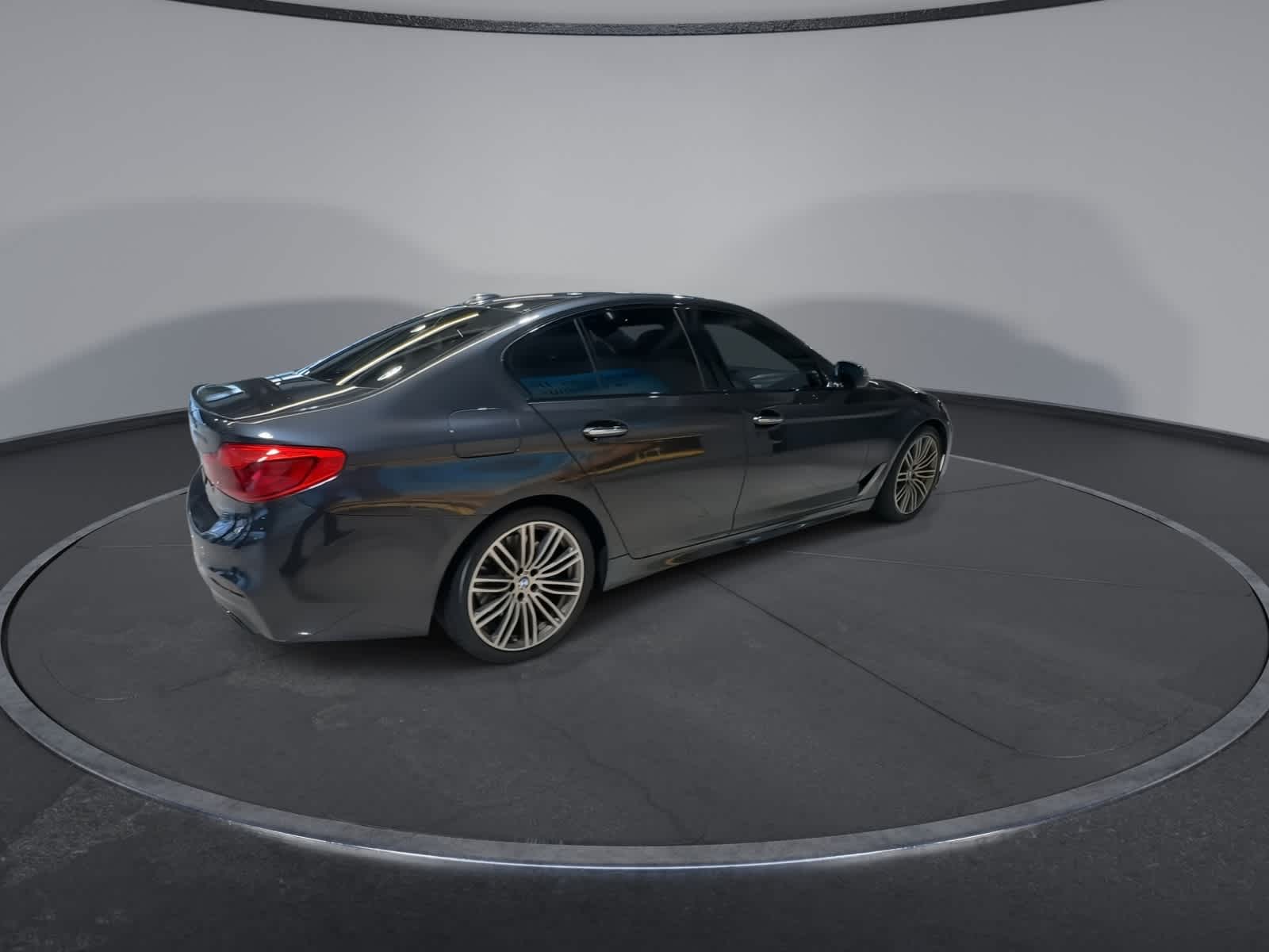 Thumbnail: 2018 BMW 5 Series - 10