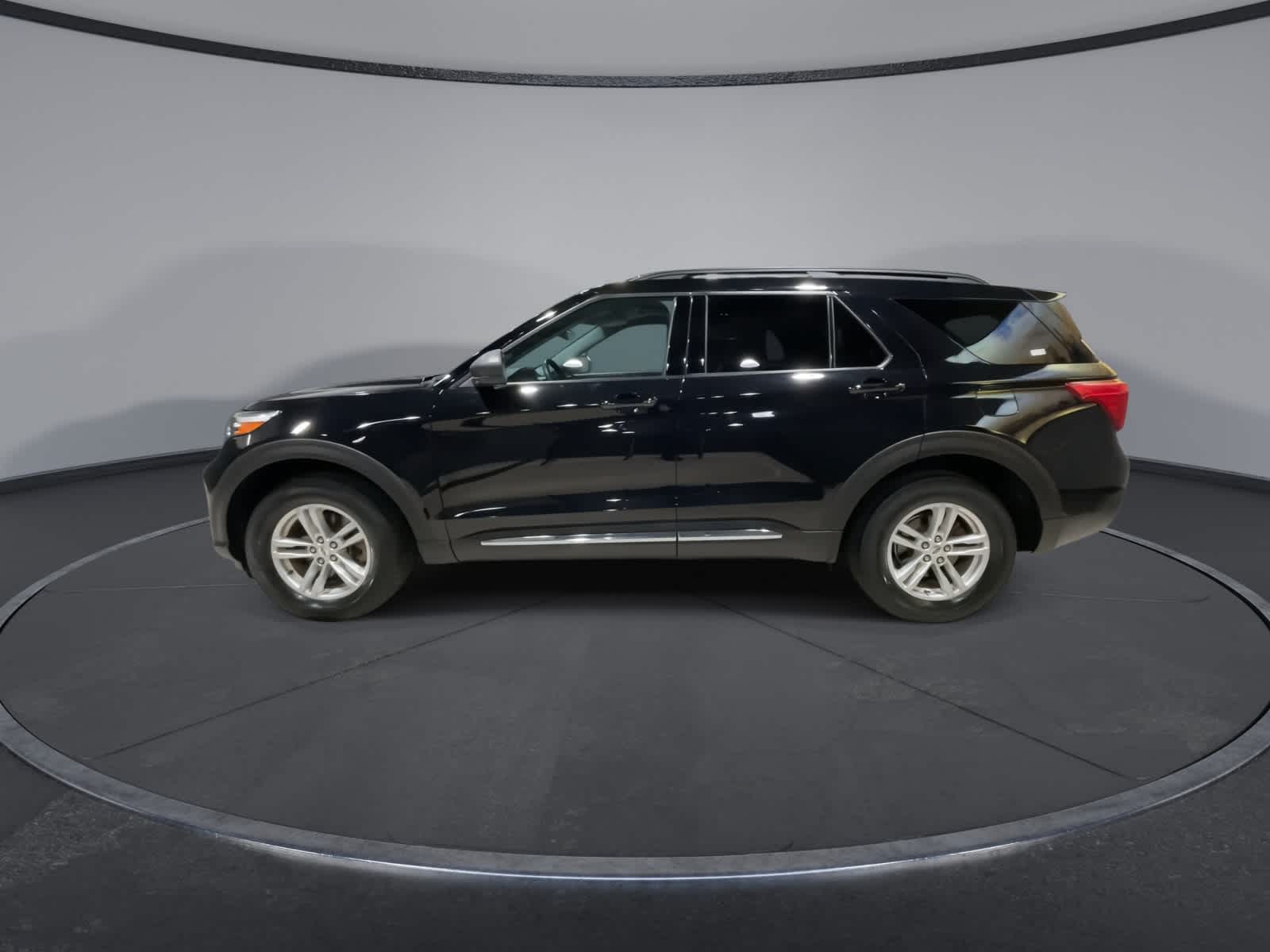 Thumbnail: 2020 Ford Explorer - 7