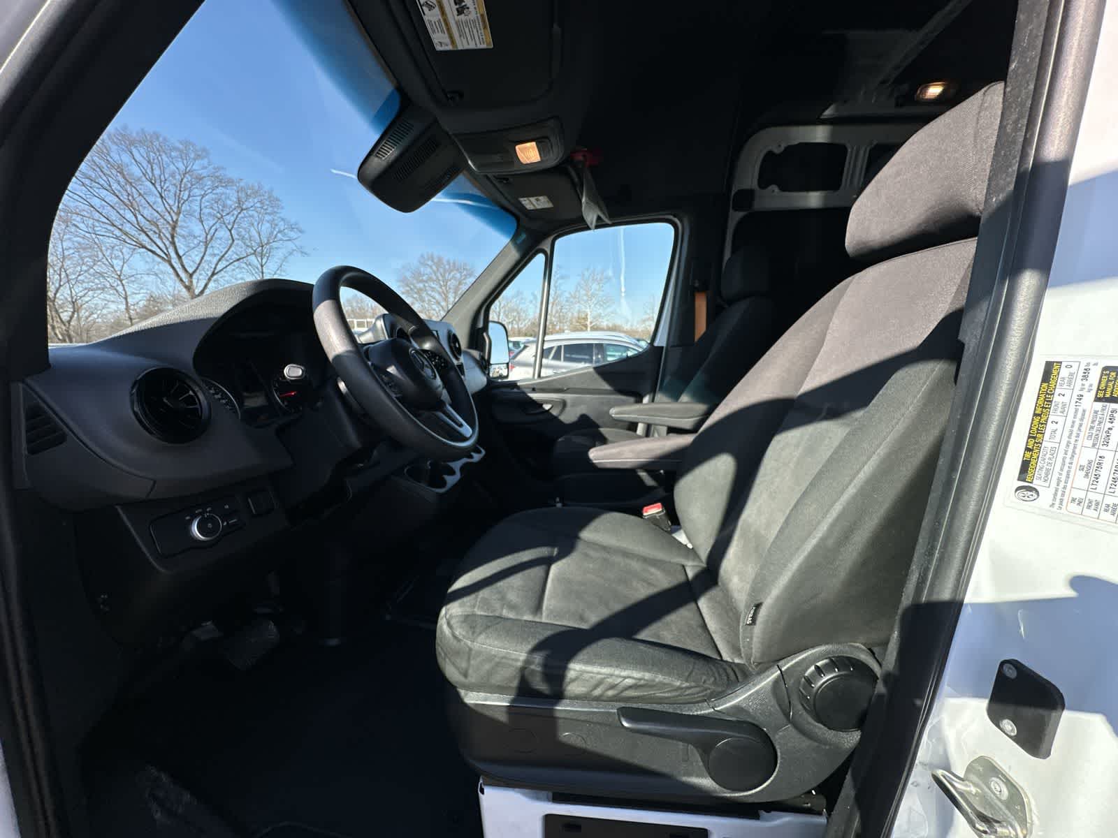 Thumbnail: 2023 Mercedes-Benz Sprinter - 2