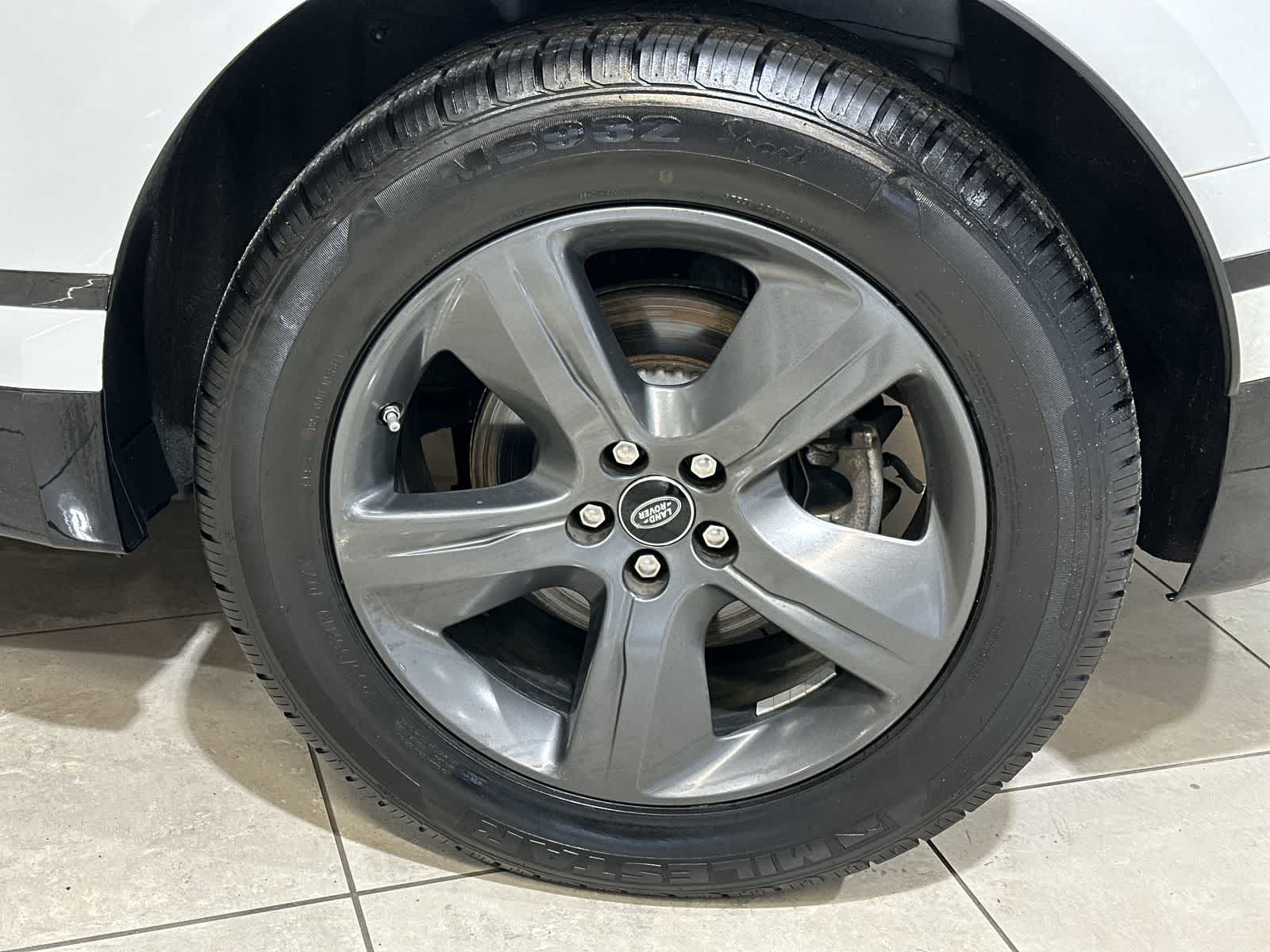 Thumbnail: 2021 Land Rover Range Rover Velar - 20