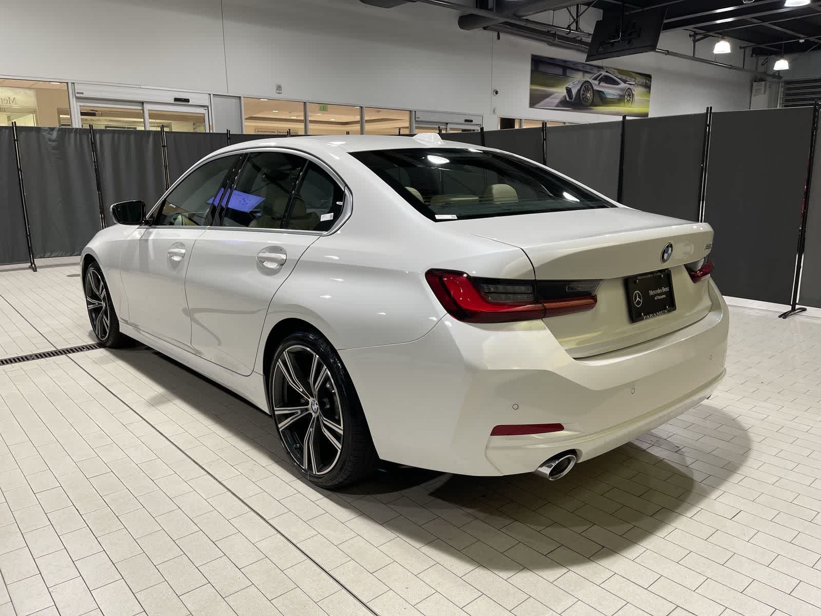 Thumbnail: 2024 BMW 3 Series - 16