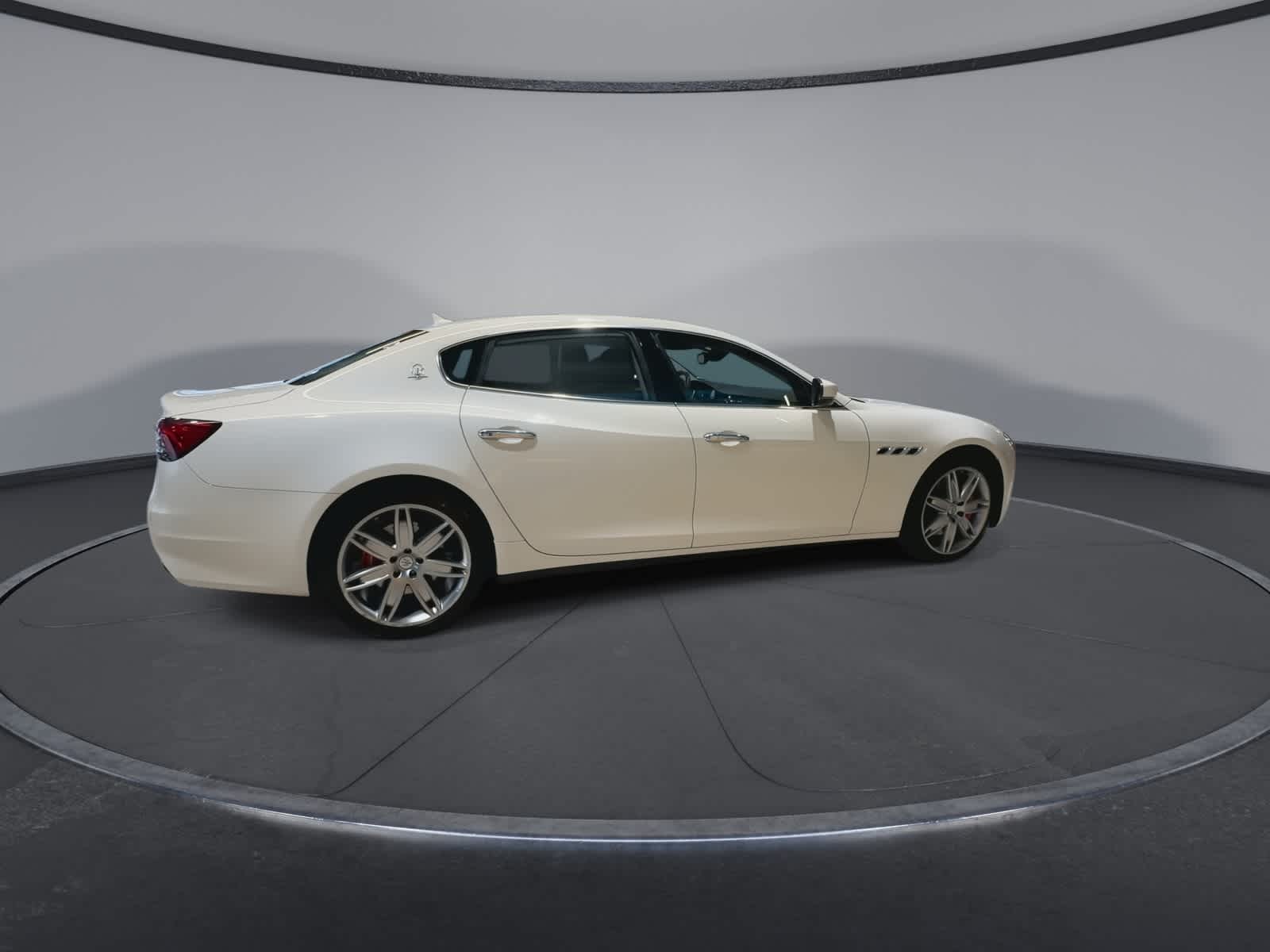 Thumbnail: 2021 Maserati Quattroporte - 12