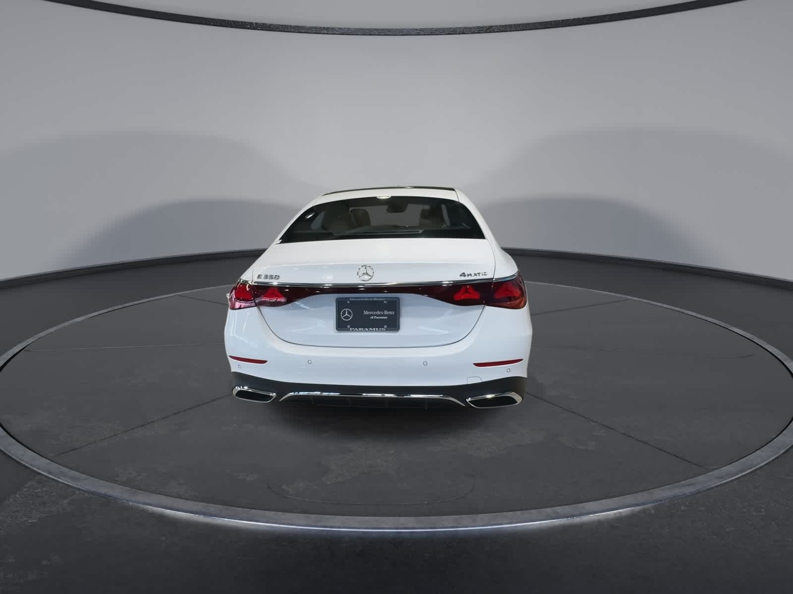 Thumbnail: 2025 Mercedes-Benz E-Class - 10