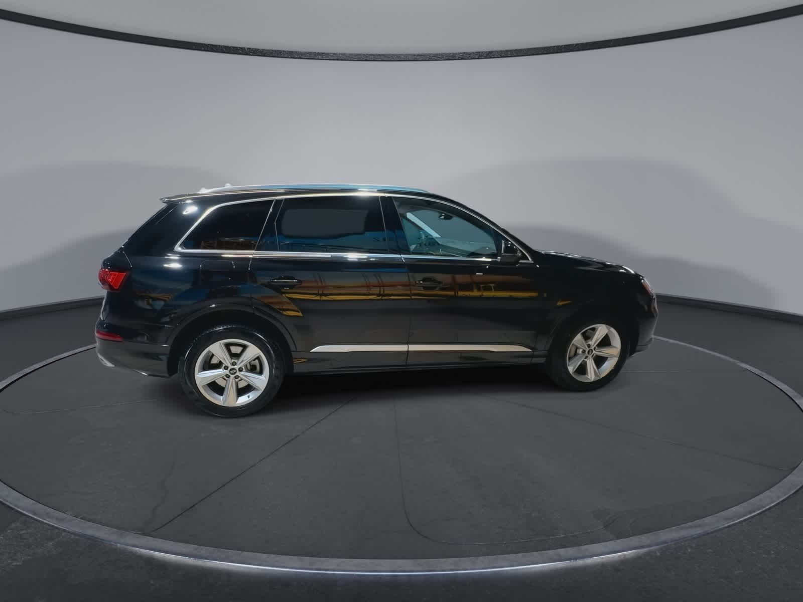 Thumbnail: 2022 Audi Q7 - 12