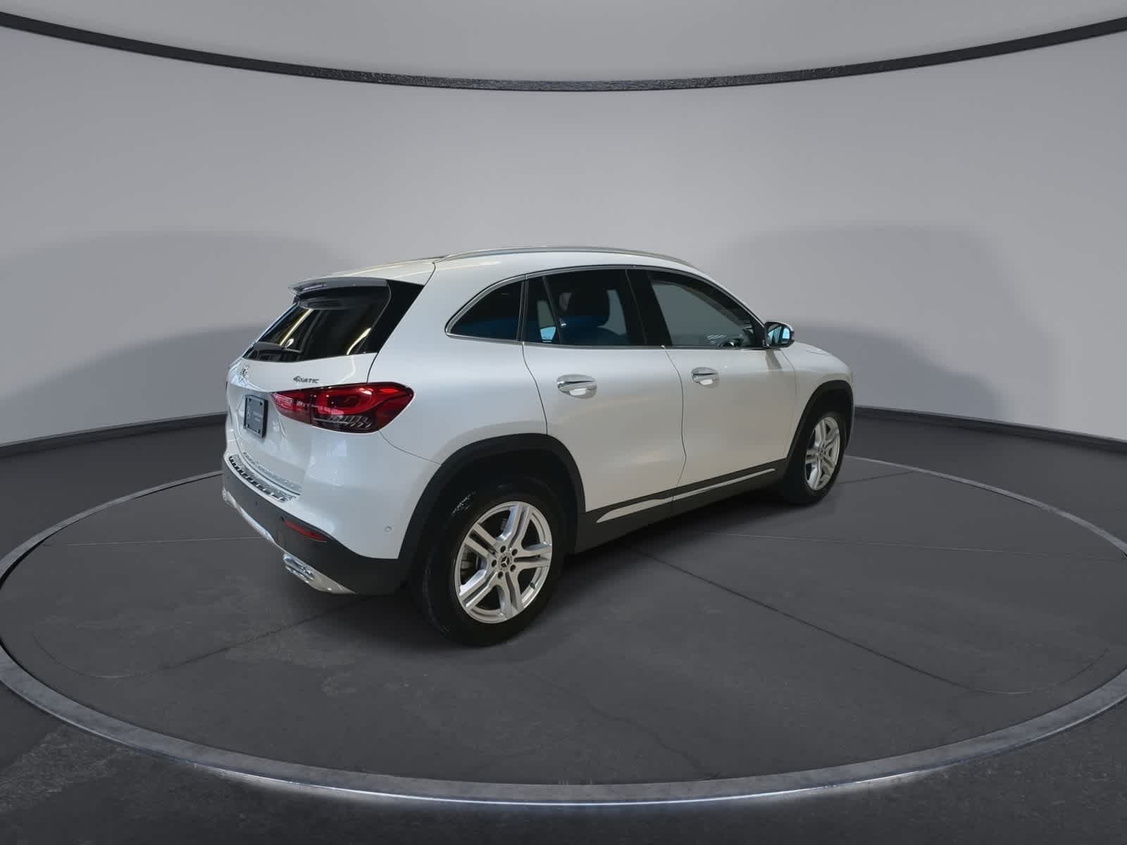 Thumbnail: 2022 Mercedes-Benz GLA - 11