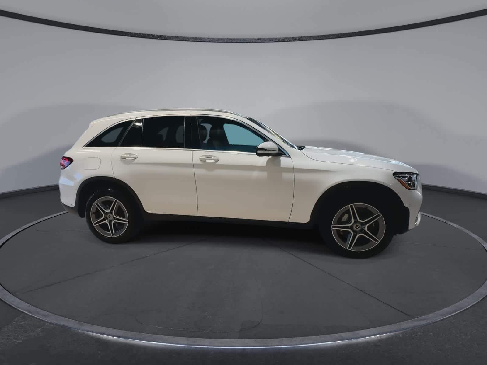 Thumbnail: 2022 Mercedes-Benz GLC - 13