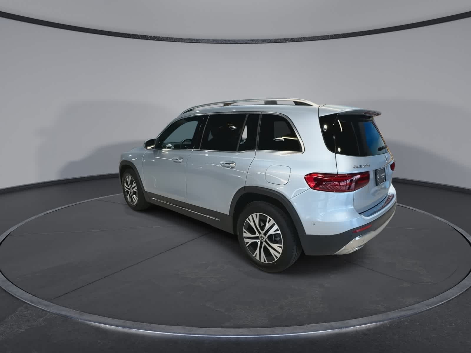 Thumbnail: 2026 Mercedes-Benz GLB - 8