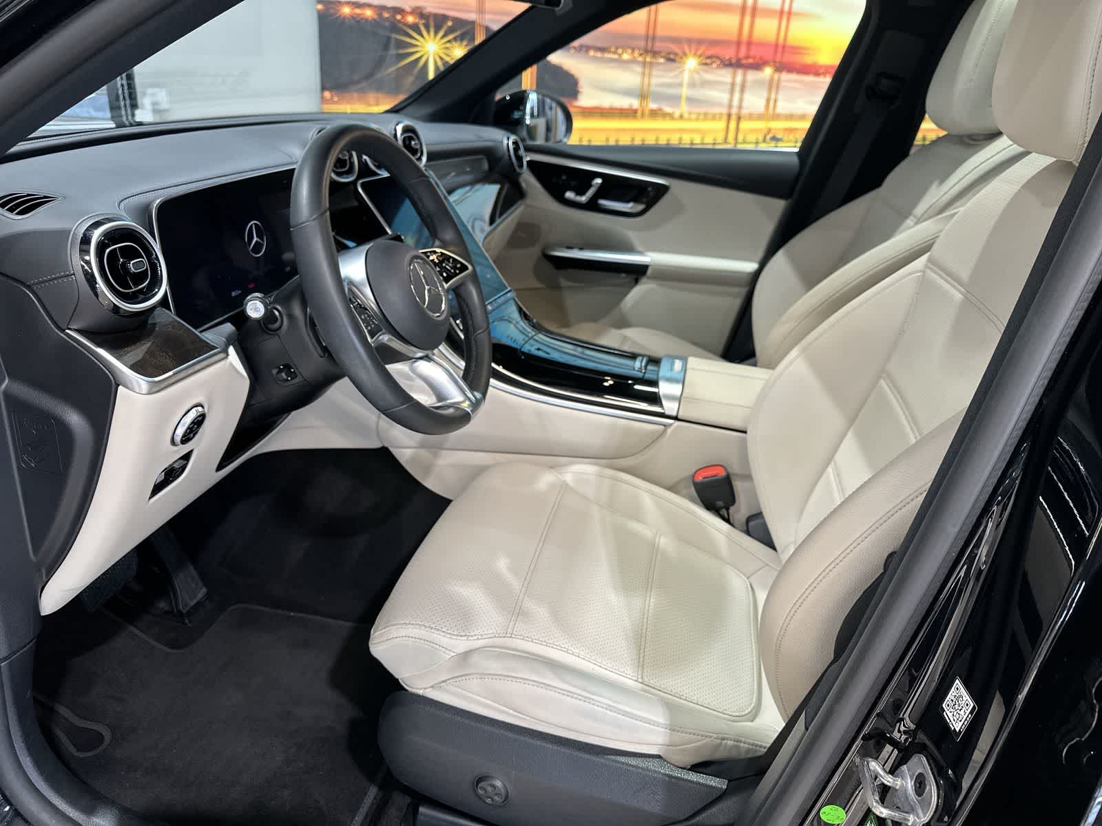 Thumbnail: 2023 Mercedes-Benz GLC - 14